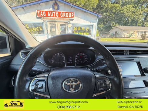 Used 2015 Toyota Avalon Limited FWD image 19