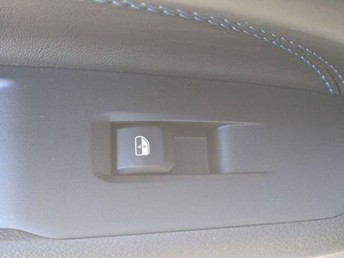 New 2026 Jeep Compass Latitude image 30