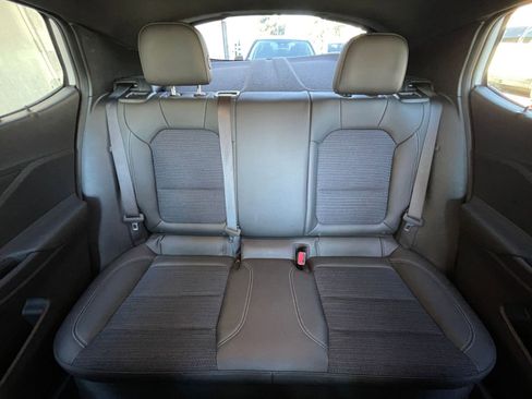 Used 2025 Buick Envista Preferred image 38