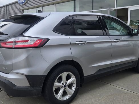 Used 2020 Ford Edge SE AWD/4WD image 3