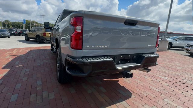 Used 2025 Chevrolet Silverado 2500 Custom w/ Z71 Off-Road Package AWD/4WD image 9