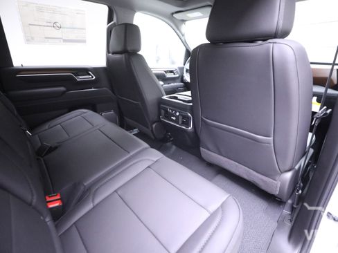 New 2026 GMC Sierra 3500 Denali w/ Technology Package image 12