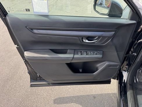 Used 2025 Honda CR-V LX image 15