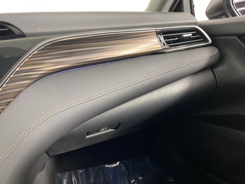 Used 2019 Toyota Camry XLE image 30