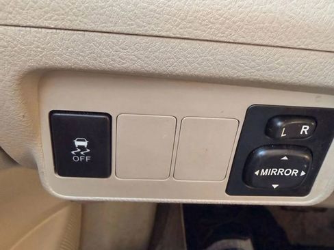 Used 2012 Toyota Corolla LE image 14