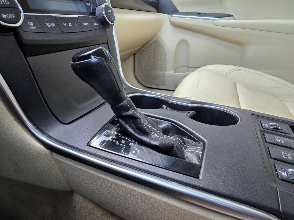 Used 2017 Toyota Camry XLE FWD image 20