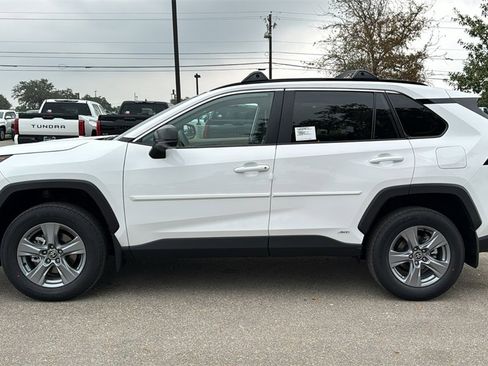 New 2025 Toyota RAV4 LE image 10
