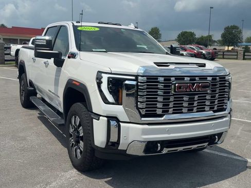 Used 2025 GMC Sierra 2500 Denali w/ Denali Reserve Package AWD/4WD image 9