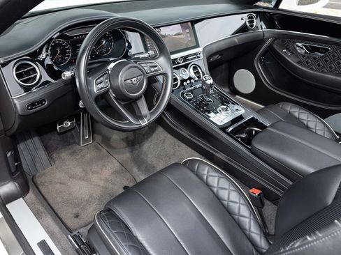 Used 2021 Bentley Continental GT V8 AWD/4WD image 2