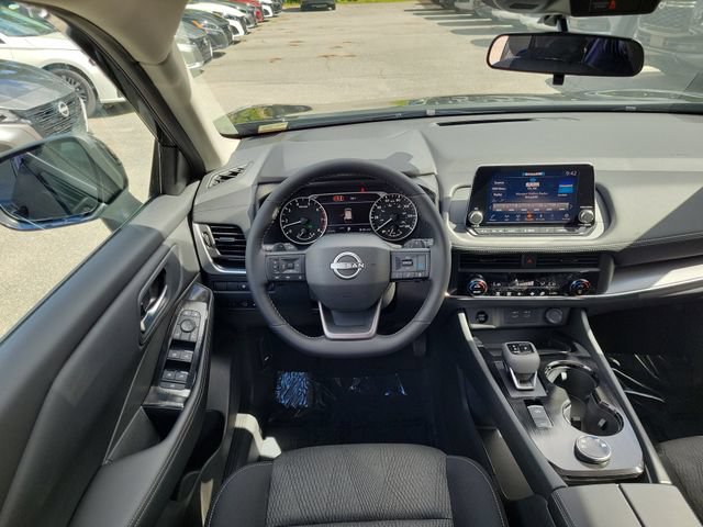 New 2026 Nissan Rogue SV AWD/4WD image 10