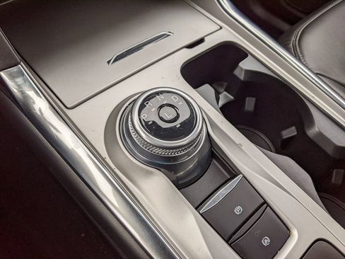 Used 2022 Ford Explorer XLT w/ Equipment Group 202A image 19