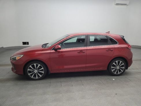 Used 2018 Hyundai Elantra GT FWD image 2