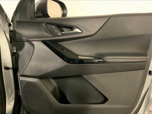 Used 2025 Chevrolet Equinox LT image 25