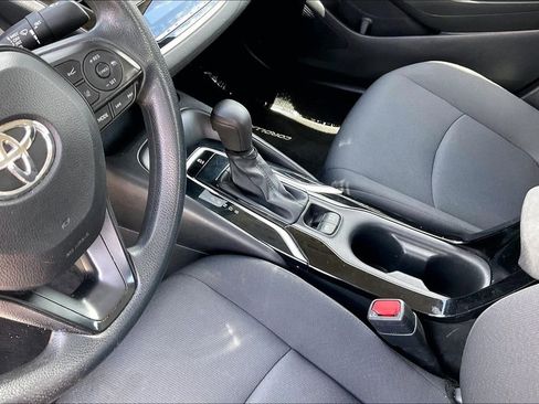 Used 2021 Toyota Corolla LE FWD image 15