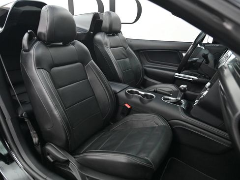 Used 2019 Ford Mustang GT Premium w/ GT Performance Package RWD image 33