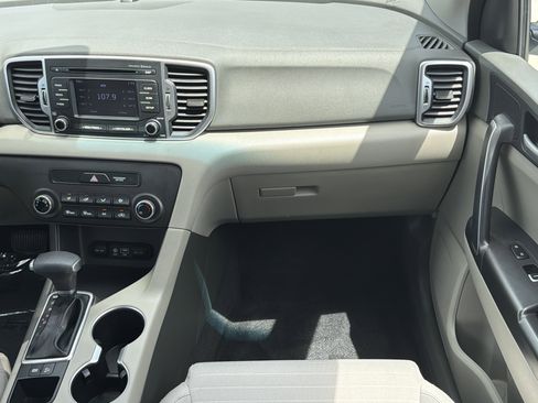 Certified 2018 Kia Sportage LX image 15