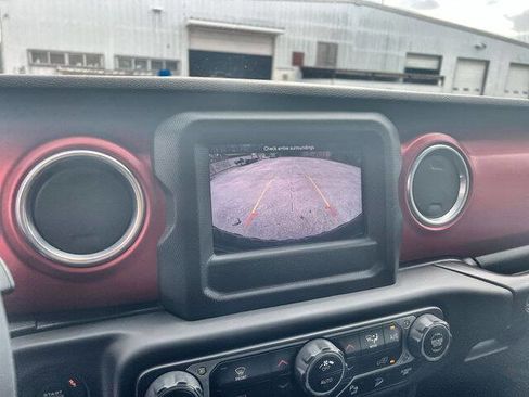 Used 2019 Jeep Wrangler Unlimited Rubicon w/ Safety Group image 14