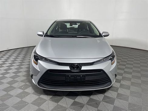 New 2026 Toyota Corolla LE FWD image 2