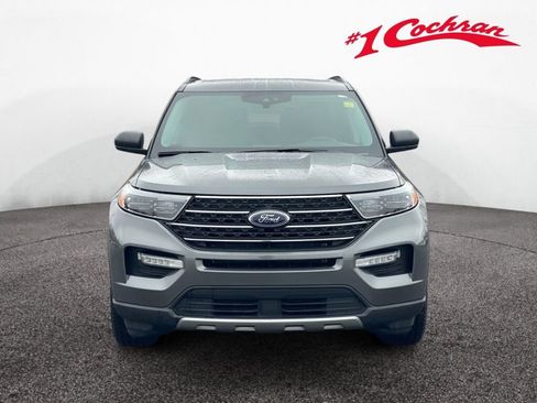 Used 2022 Ford Explorer XLT w/ Equipment Group 202A image 26