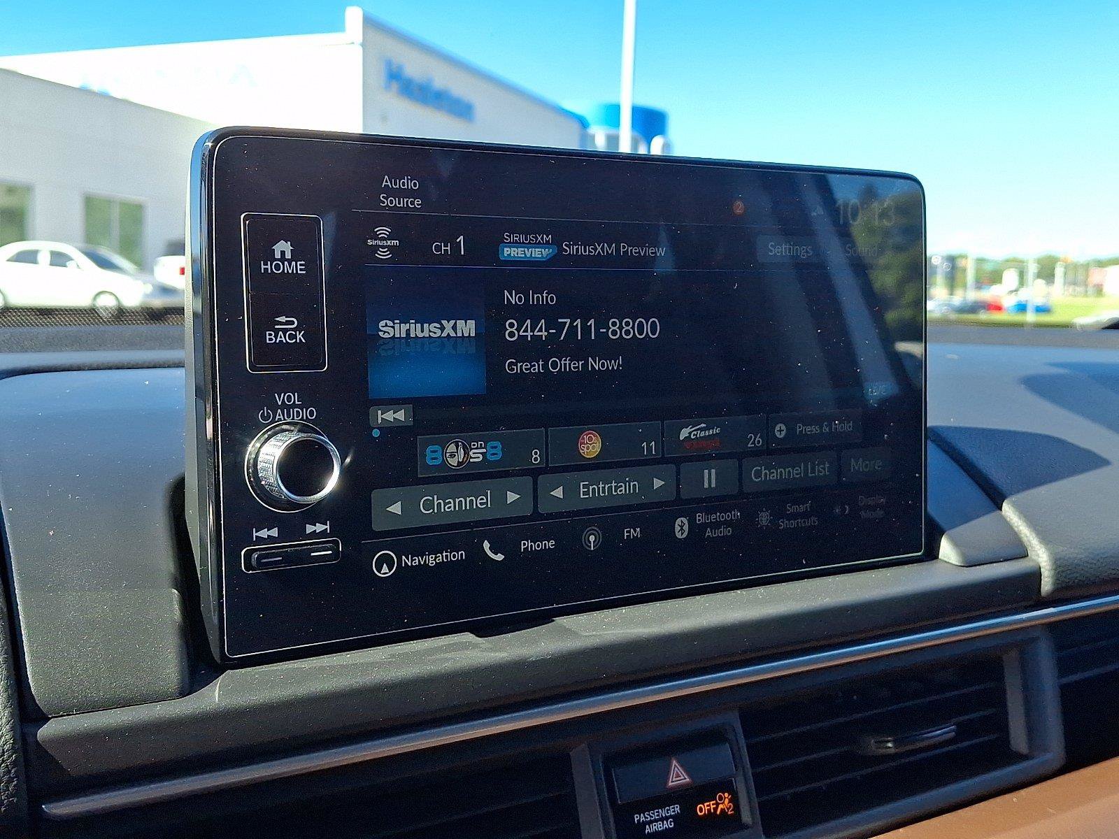 Used 2025 Honda Pilot Elite image 19
