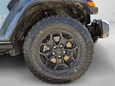 Used 2023 Jeep Wrangler Unlimited w/ Cold Weather Group image 9