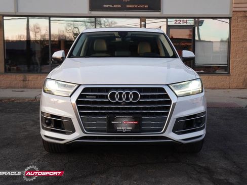 Used 2018 Audi Q7 3.0T Prestige w/ Prestige Package image 2