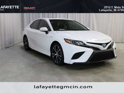 Used 2019 Toyota Camry SE w/ Sunroof Package