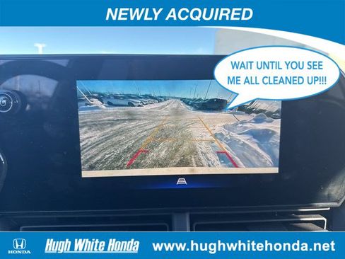 Used 2025 Chevrolet Trax RS w/ Sunroof Package image 11