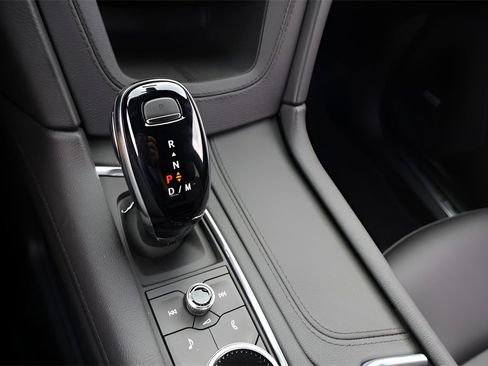 New 2026 Cadillac XT5 Luxury image 25