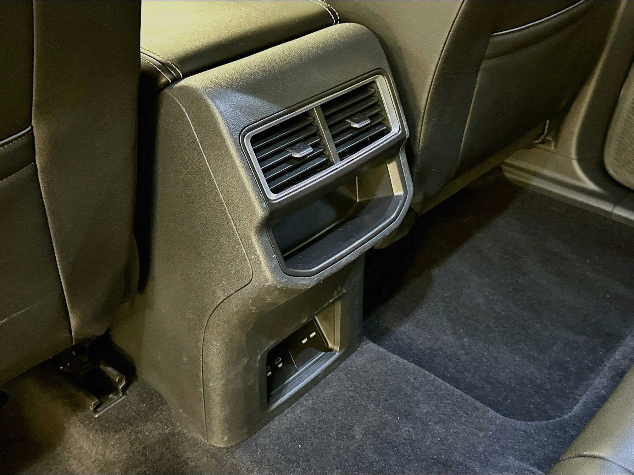 Used 2024 Volkswagen Atlas Cross Sport SE w/ Panoramic Sunroof Package AWD/4WD image 29
