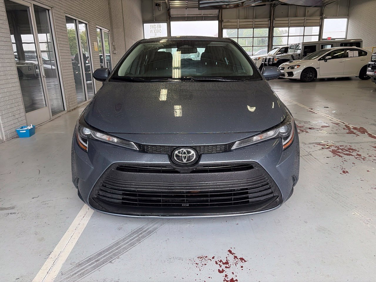 Used 2025 Toyota Corolla LE FWD image 2