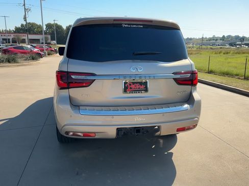 Used 2024 INFINITI QX80 Sensory image 2