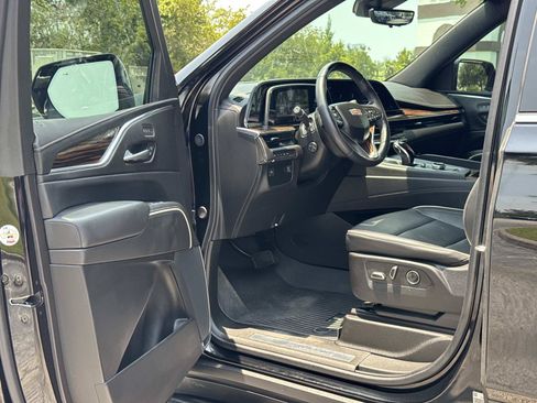 Used 2024 Cadillac Escalade Premium Luxury w/ LPO, Floor Liner Package AWD/4WD image 13
