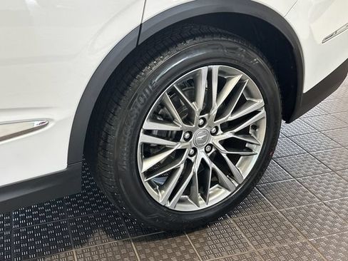 Used 2023 Acura MDX SH-AWD w/ Advance Package image 9