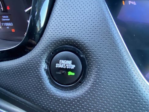 Used 2017 Cadillac XT5 Luxury w/ Driver Awareness Package image 37