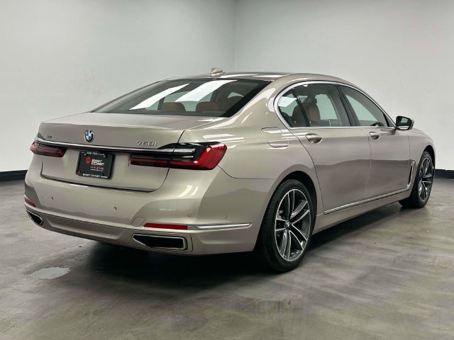 Used 2021 BMW 750i xDrive AWD/4WD image 8