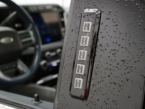 Used 2024 Ford F250 Limited w/ FX4 Off-Road Package AWD/4WD image 17