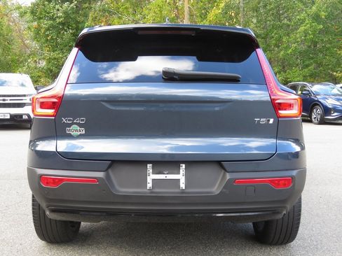 Used 2022 Volvo XC40 T5 R-Design w/ Advanced Package image 7