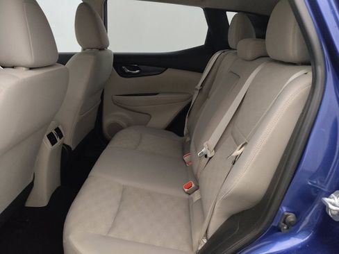 Used 2017 Nissan Rogue Sport SV image 18