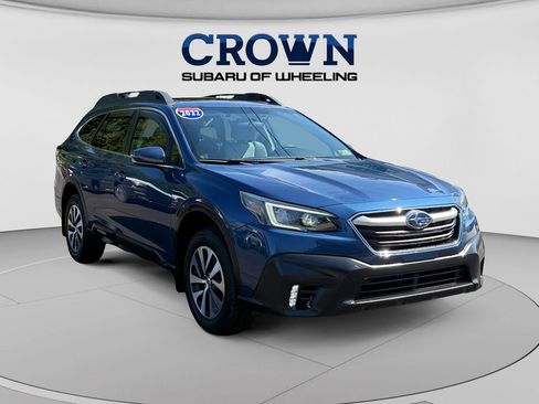 Used 2022 Subaru Outback Premium AWD/4WD image 1