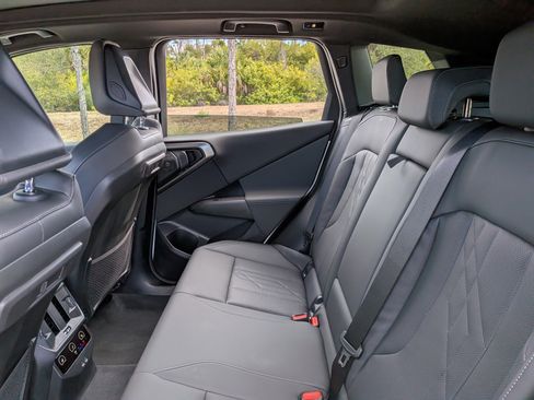 Used 2025 BMW X3 M50 image 16