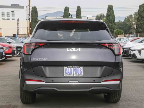 New 2026 Kia Sportage EX FWD image 8