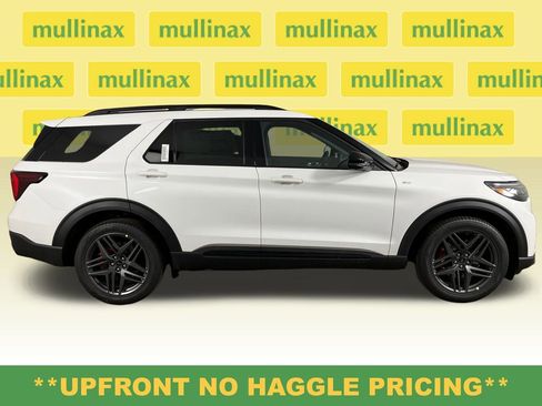 New 2026 Ford Explorer ST-Line w/ ST-Line Street Pack image 2