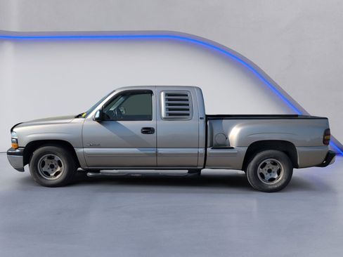 Used 2002 Chevrolet Silverado 1500 LS w/ Heavy Duty Suspension Pkg image 5