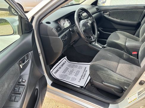 Used 2005 Toyota Corolla S FWD image 2