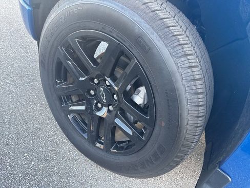 Used 2023 Chevrolet Silverado 1500 Custom image 8