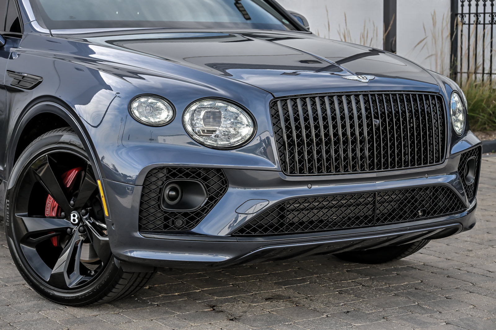 Certified 2023 Bentley Bentayga Extended Wheelbase AWD/4WD image 2
