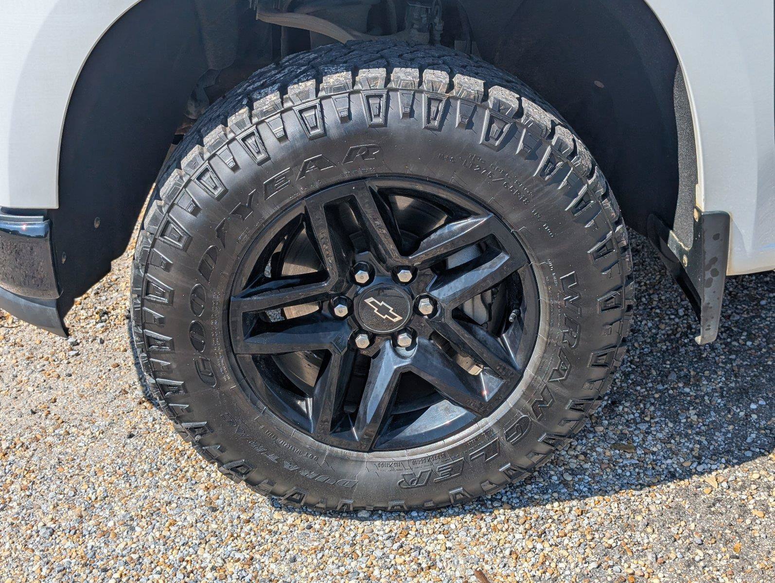 Used 2020 Chevrolet Silverado 1500 LT Trail Boss AWD/4WD image 11