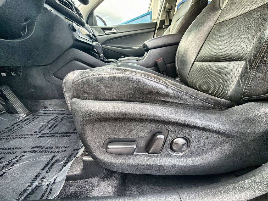 Used 2021 Hyundai Tucson Limited w/ Cargo Package AWD/4WD image 14