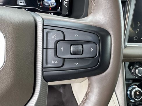 Used 2023 GMC Yukon Denali image 31